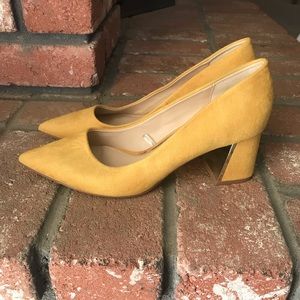 Zara Yellow Suede heels (Size 7)